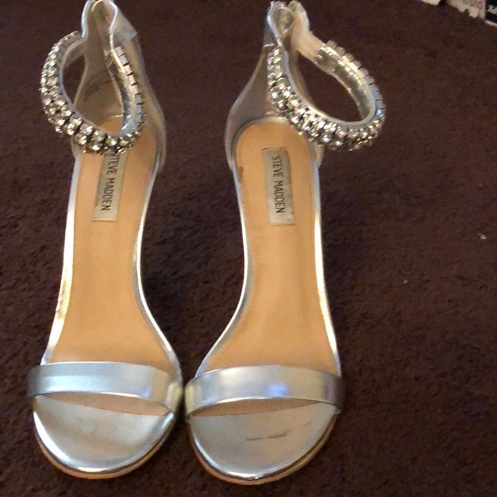 Women’s sz 10 Steve Madden shoes-matching clutch